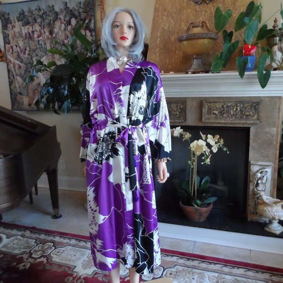 Natori Puprple Multi Floral Print Satin Nightgown & Kimono Robe Set Size L-S